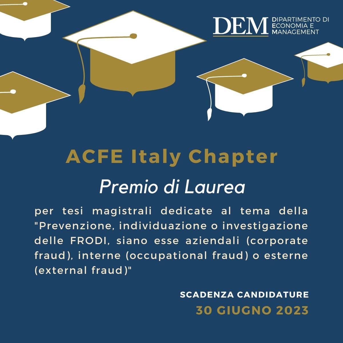 SCATOLINA QUADRIFOGLIO CON SCRITTA LAUREA, MAPPAMONDO, TOCCO, E CORONA D'ALLORO - Doni Bomboniere